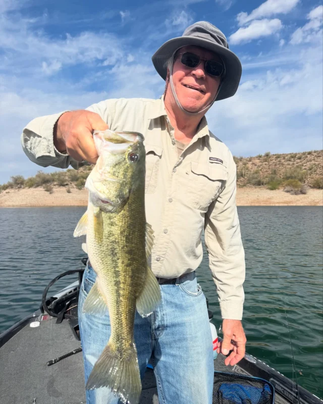 Quick trip at Plez this morning! Book your trips at www.fishin48.com#fishaz #instafish #fishingarizona #bassderby #desertfishing #largemouth #bassfishing #bigbass #funfishing #instabass #bigfish #lunkers #arizonafishing #derbyday #bassaddict #eatsleepfish #guideAZ #liveonthewater #arizonabassfishing #tugisthedrug #basstournament #bigfishbullies #daiwausa#bassfishing #largemouthbass